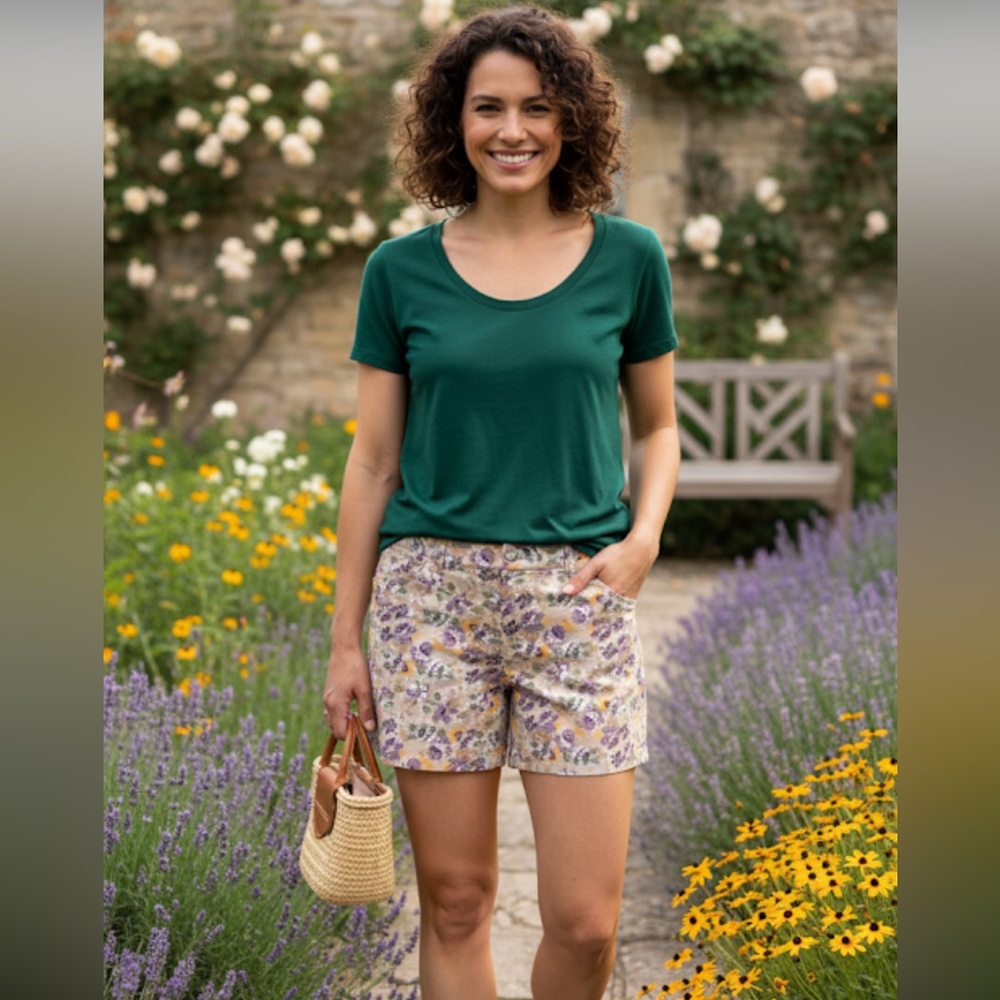 Gloria Vanderbilt Floral Shorts - Purple, Yellow, and Cream size 18 NWT
